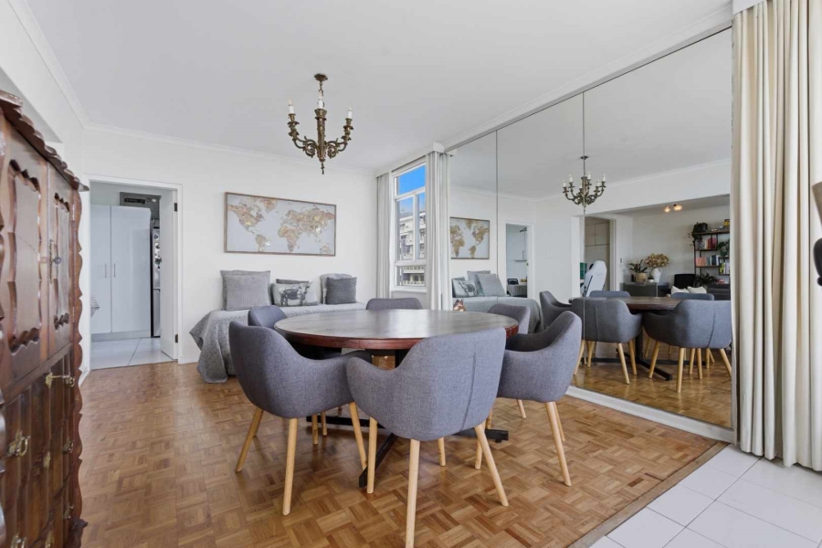 2 Bedroom Property for Sale in Sea Point Western Cape